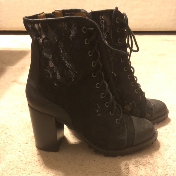 Report Black Lace Booties - Picture 2 of 4